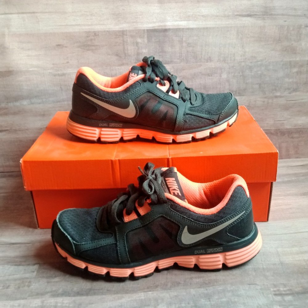 Nike Dual Fusion ST2
